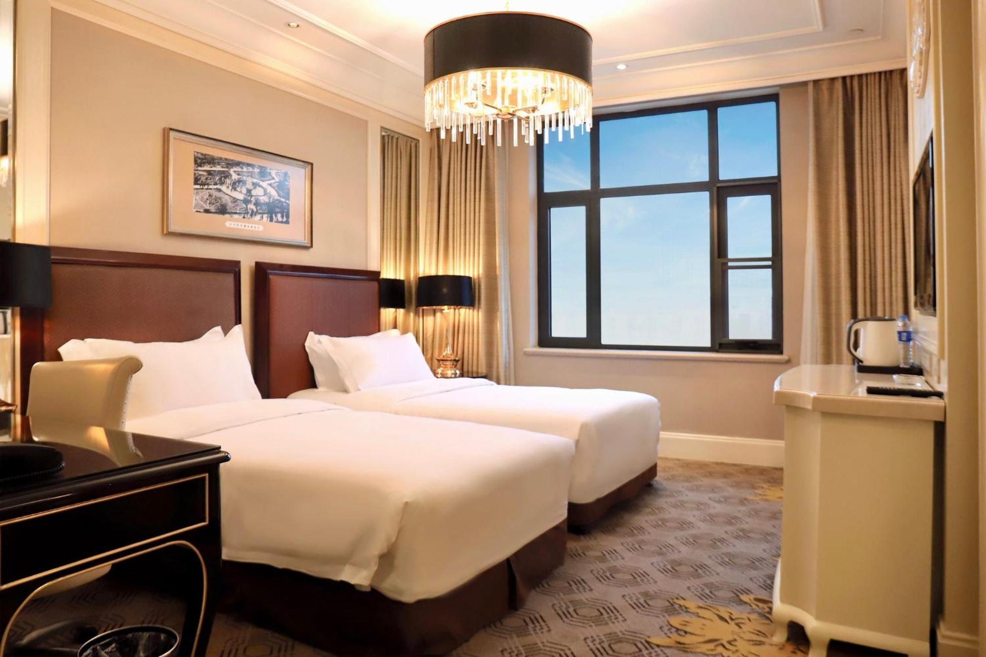 Crowne Plaza Zhengzhou By Ihg Otel Dış mekan fotoğraf
